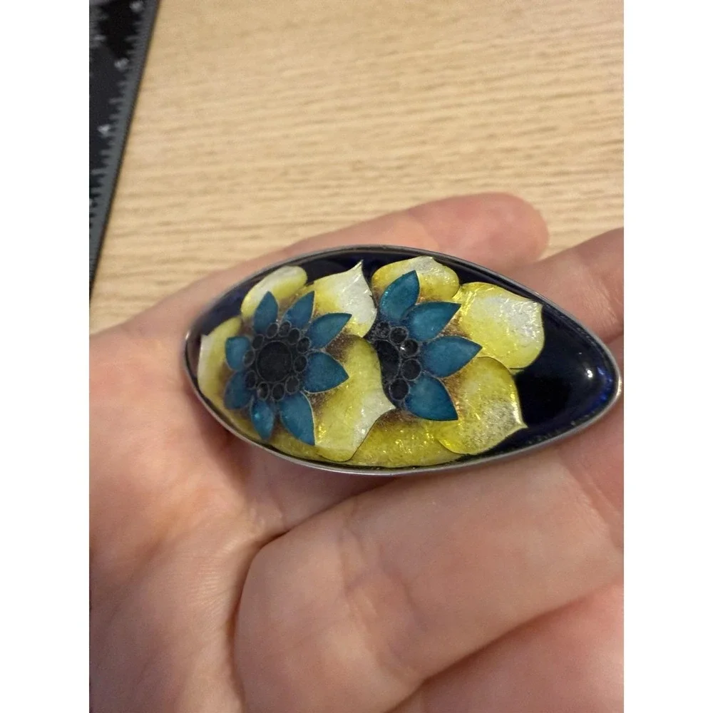 The Unbranded Brand oval enamel